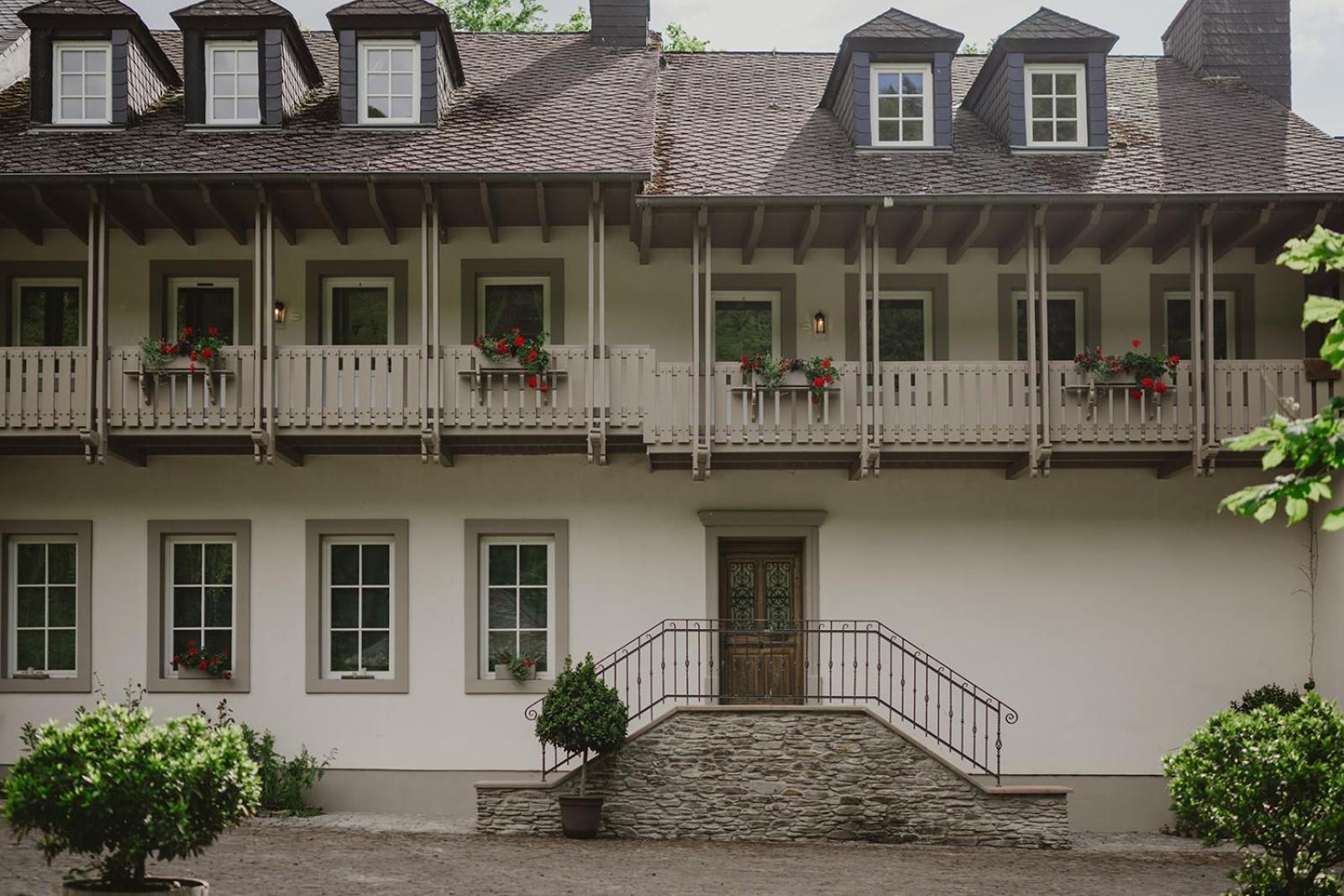 Alte Baeckerei Apartment Bescheid Exterior foto